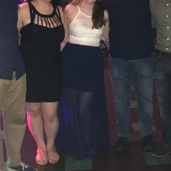 EUC dress! Only worn once - Picture 11 of 13